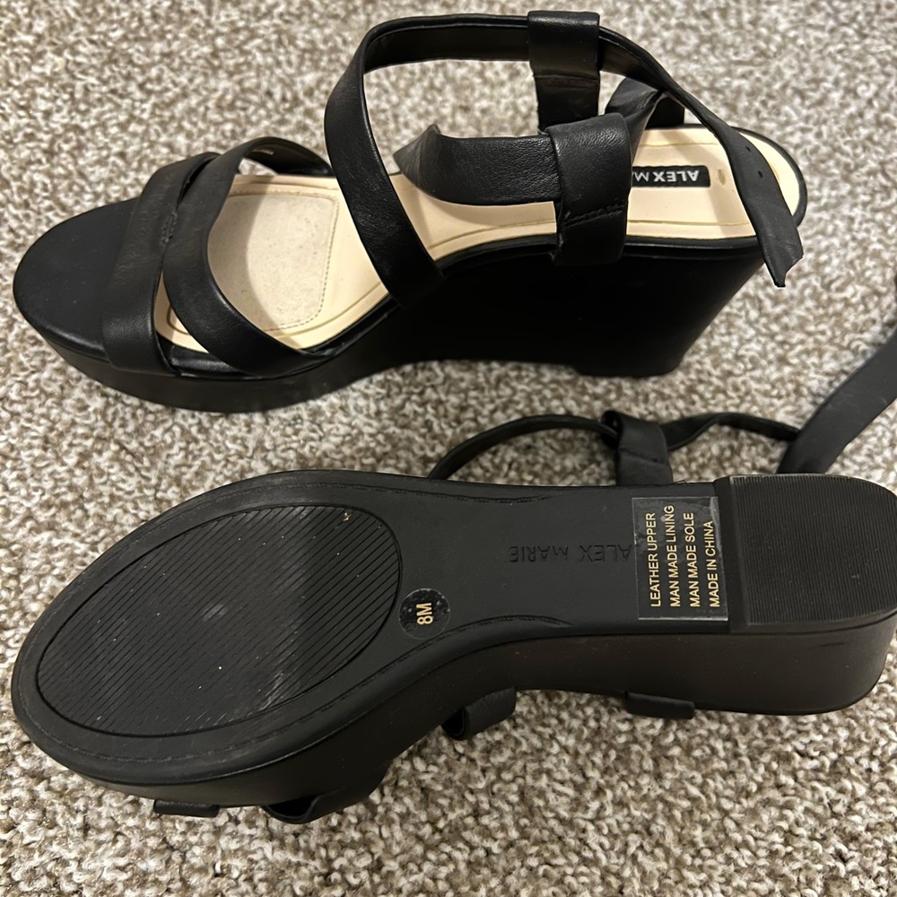 Black Wedges
